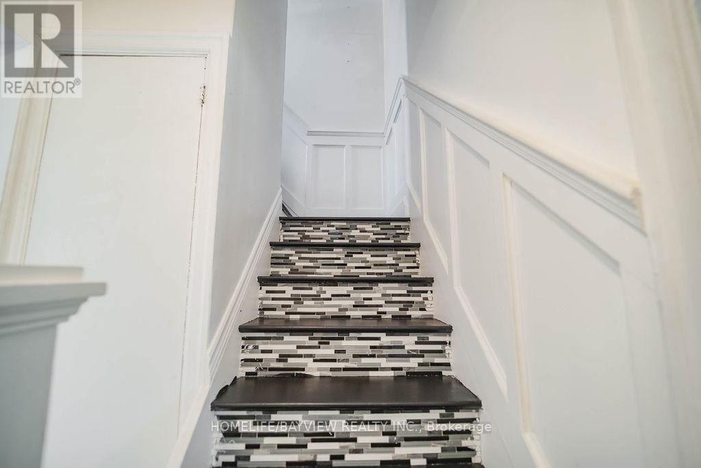 187 PARK ROAD S - 34