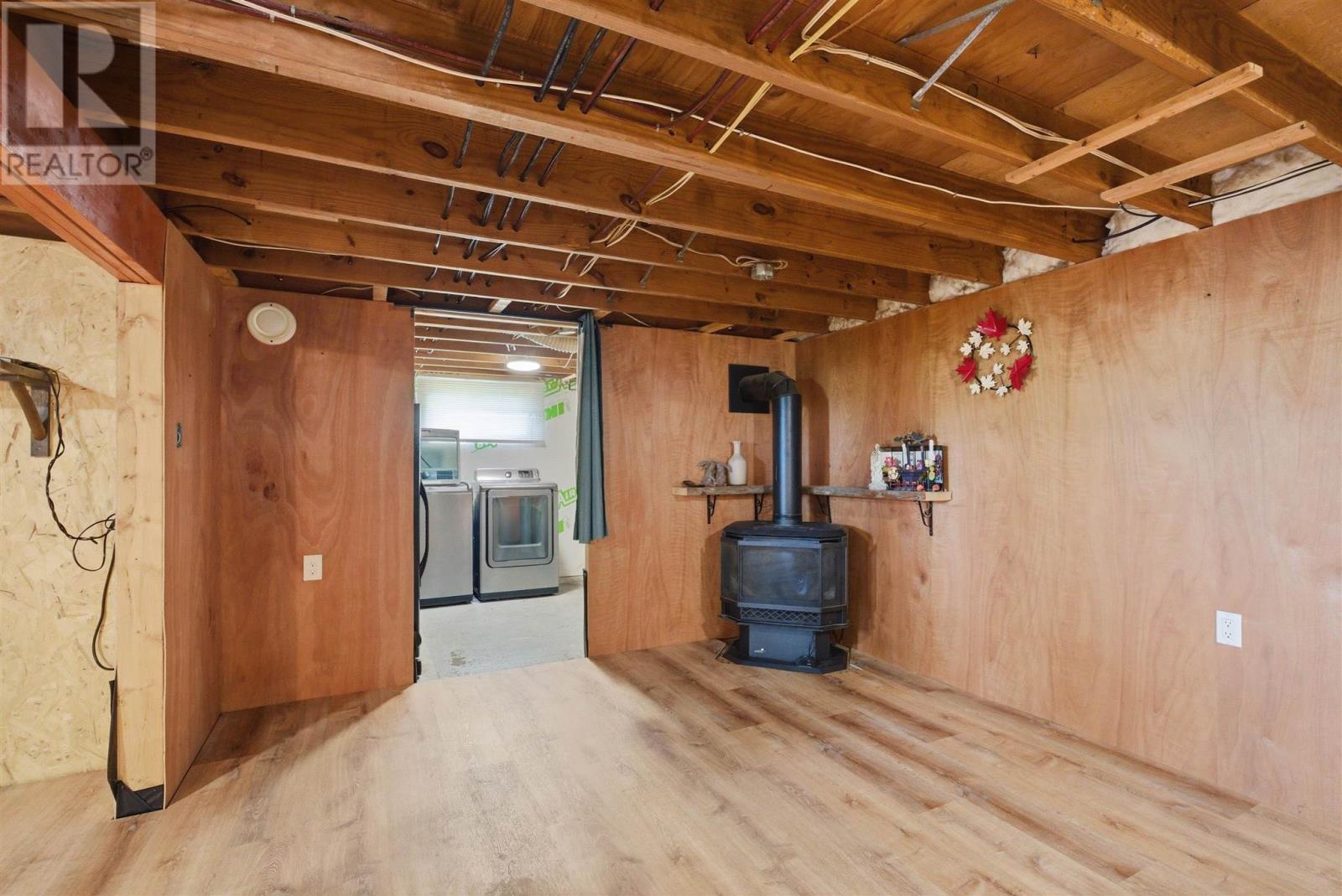 21 Eley RD - 26