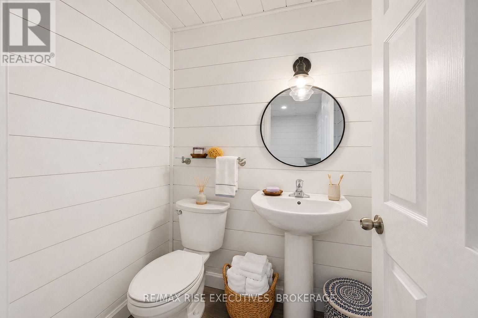 106 HAZLETT STREET - 22