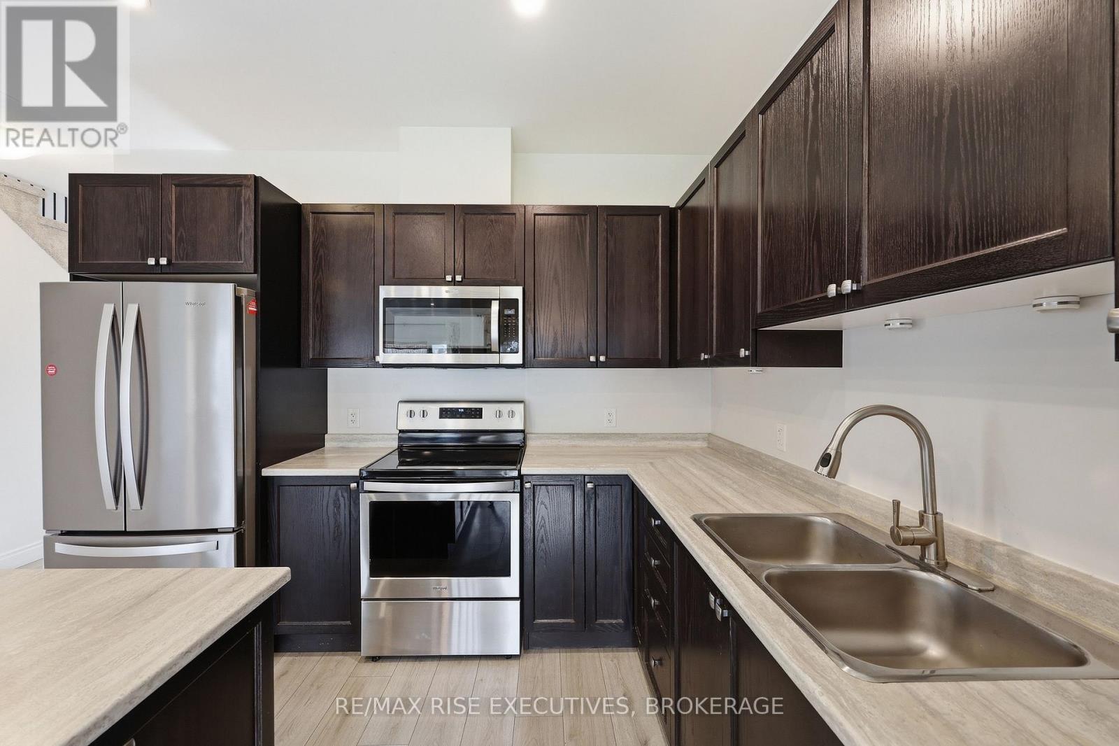 106 HAZLETT STREET - 7