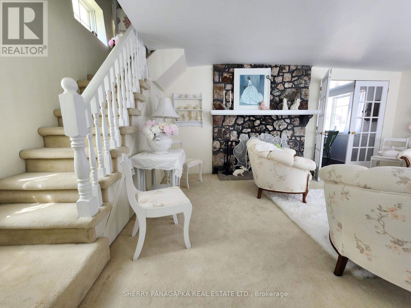 1410 GOVERNMENT ROAD W - 20
