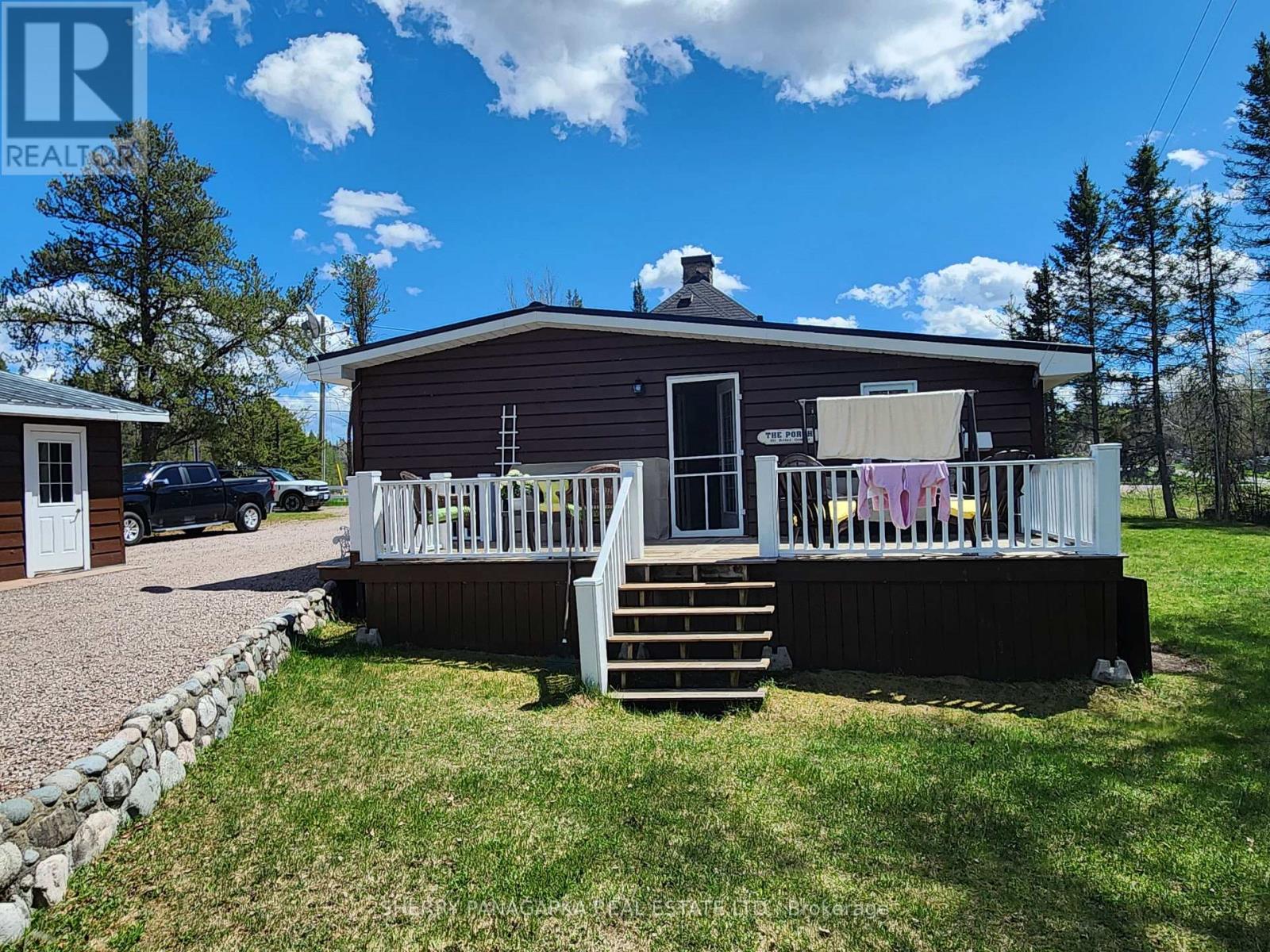 1410 GOVERNMENT ROAD W - 3