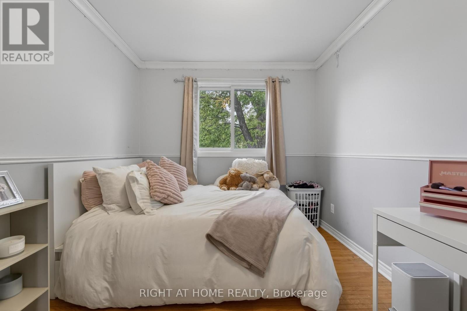 277 PINE DRIVE - 32