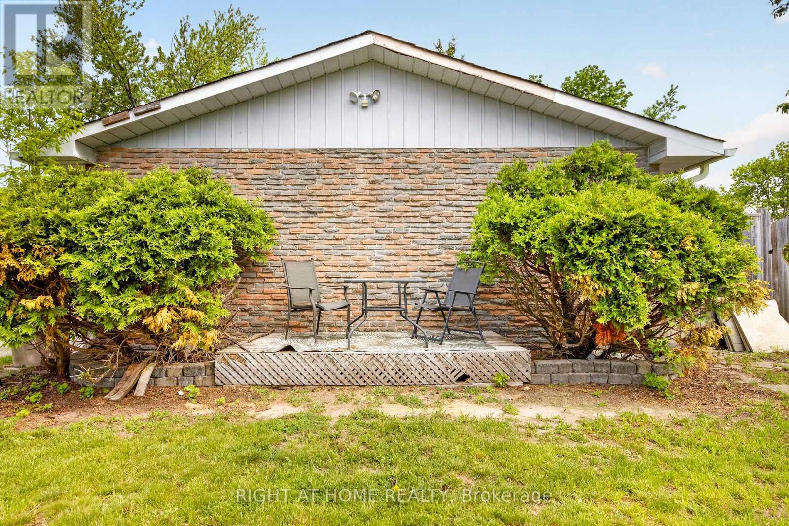 277 PINE DRIVE - 9