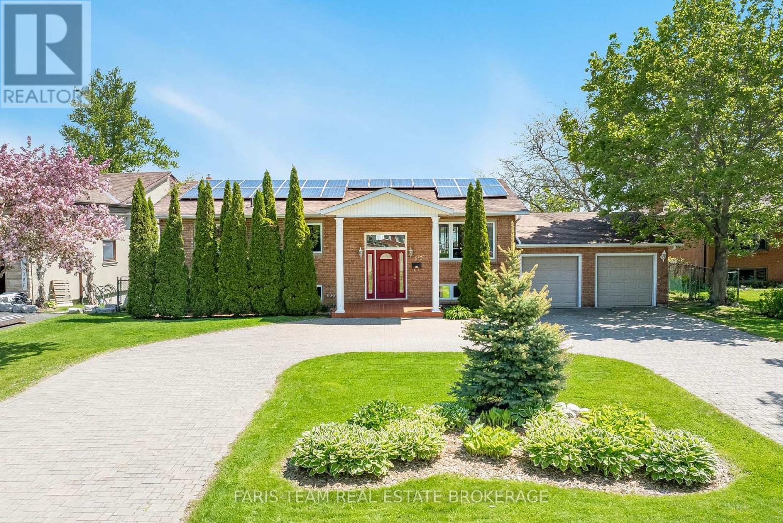 643 GLEN CRESCENT