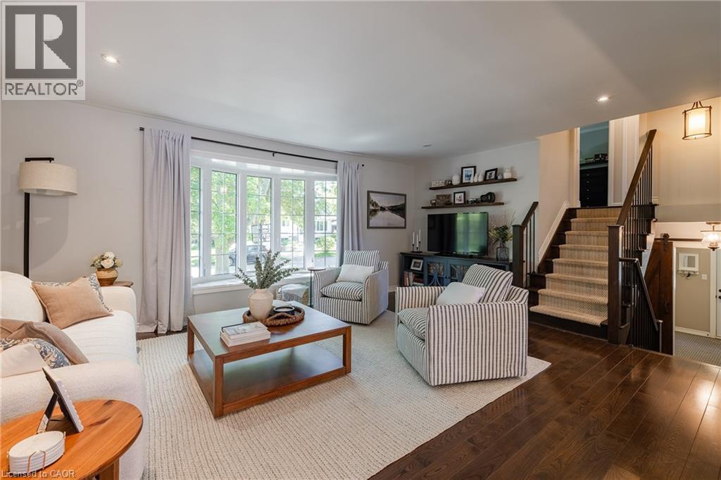 1259 RICHARDS Crescent - 8