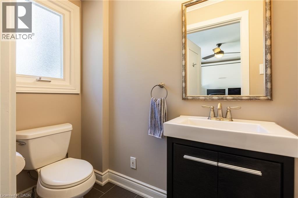 1259 RICHARDS Crescent - 22