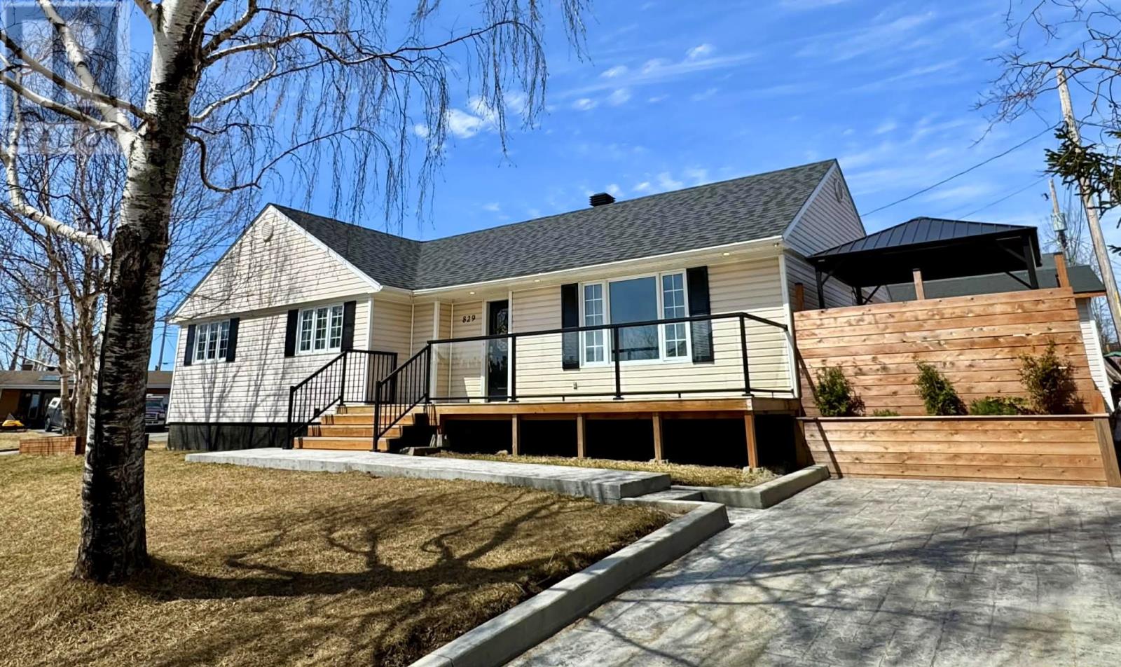 829 Retty Street - 1