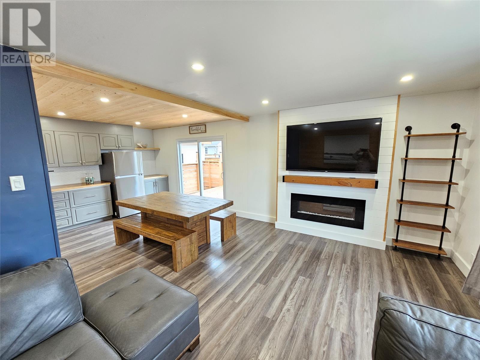 829 Retty Street - 6