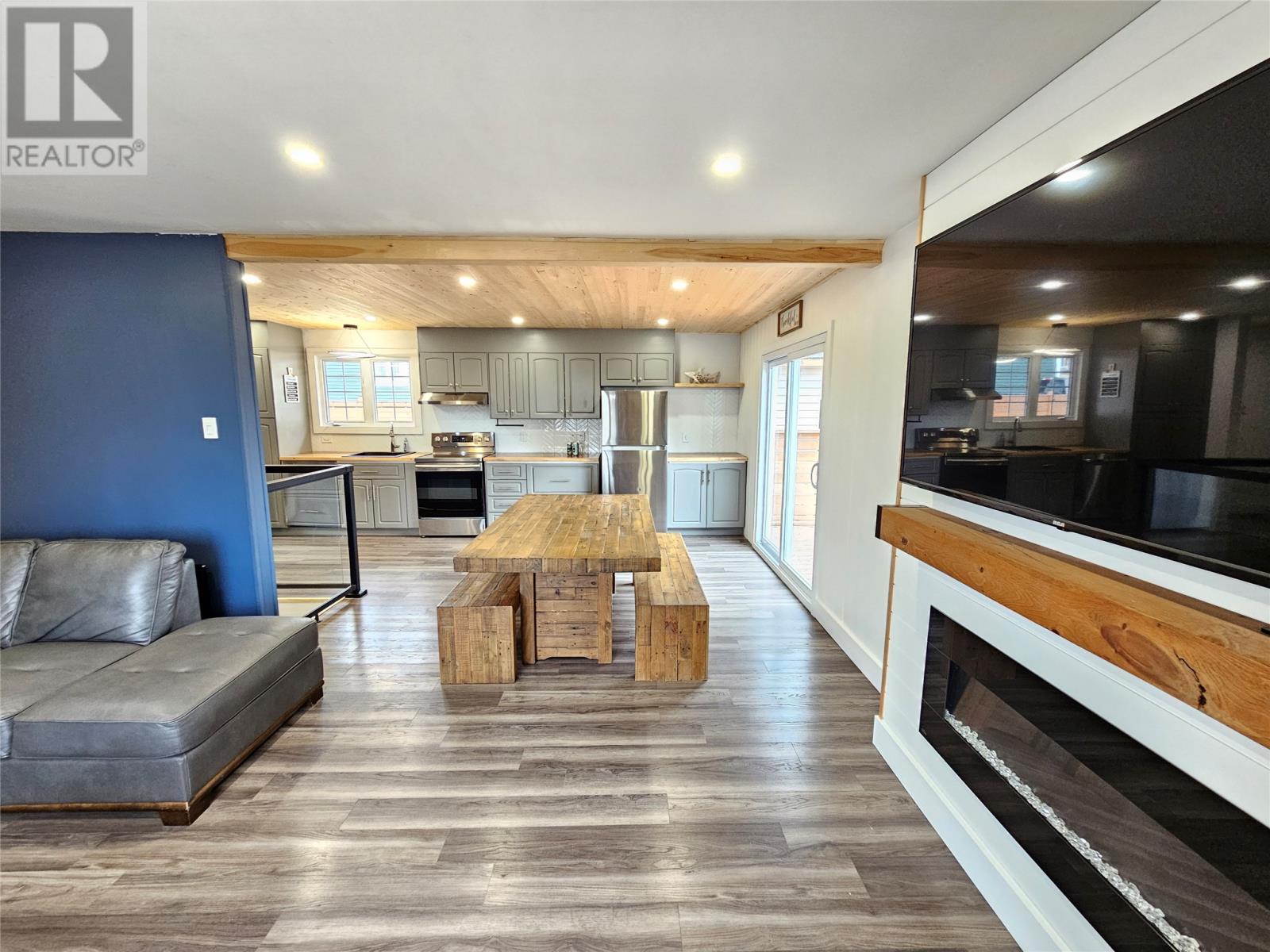 829 Retty Street - 7