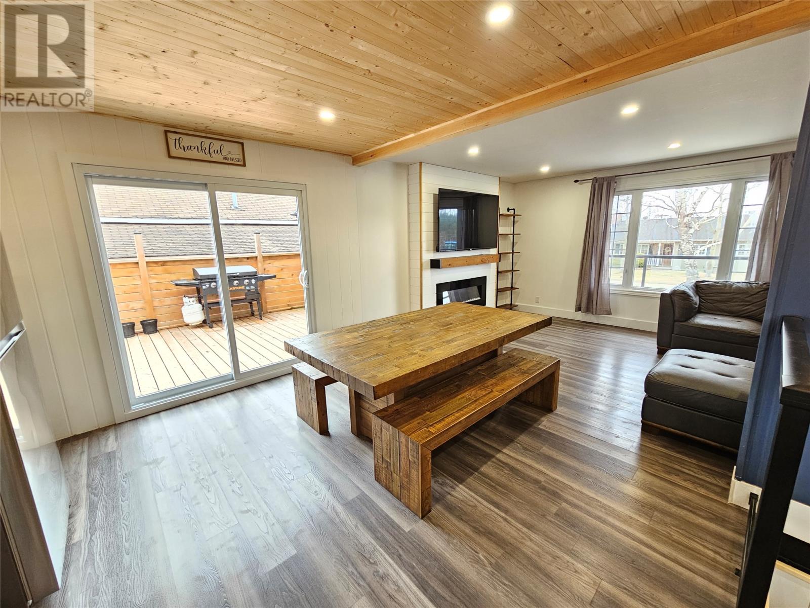 829 Retty Street - 8