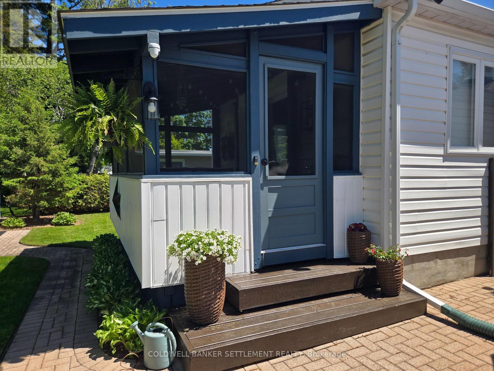 22 BROADVIEW AVENUE W - 41