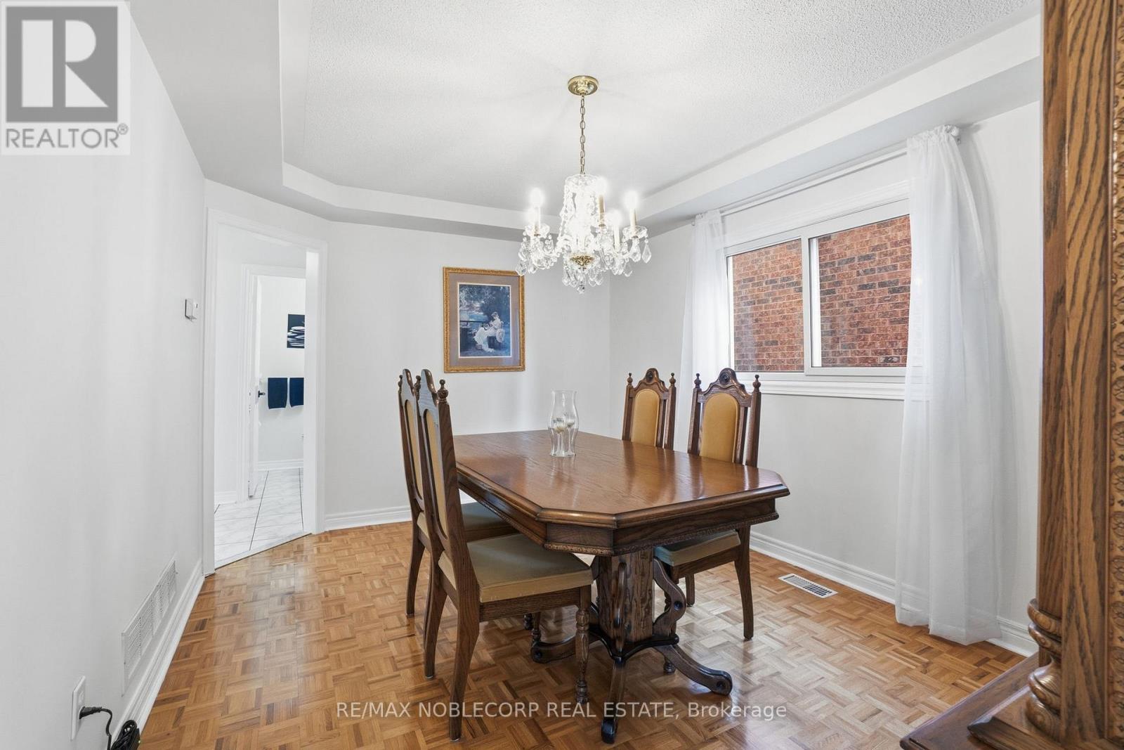 13 HARVESTVIEW AVENUE - 19