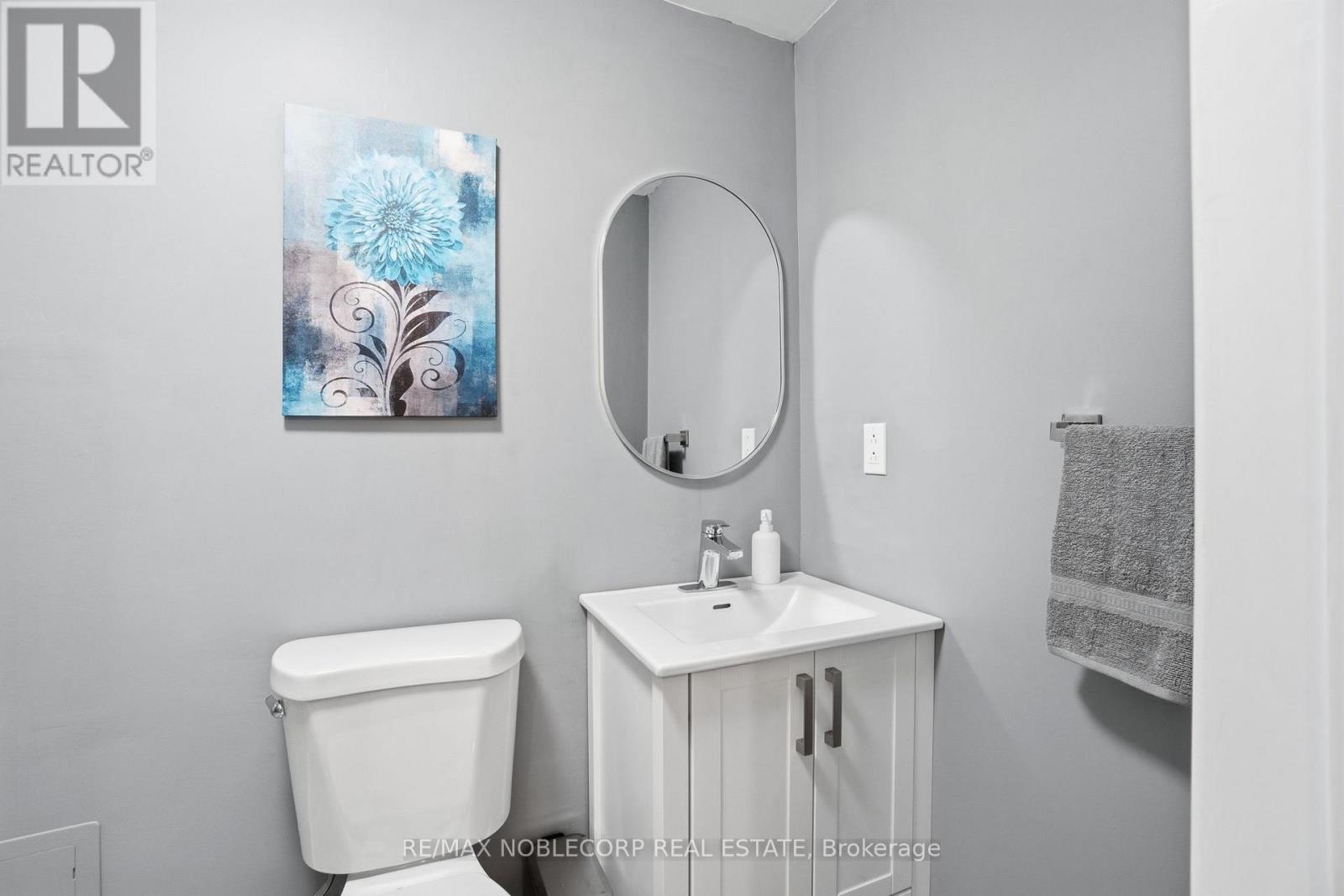13 HARVESTVIEW AVENUE - 38
