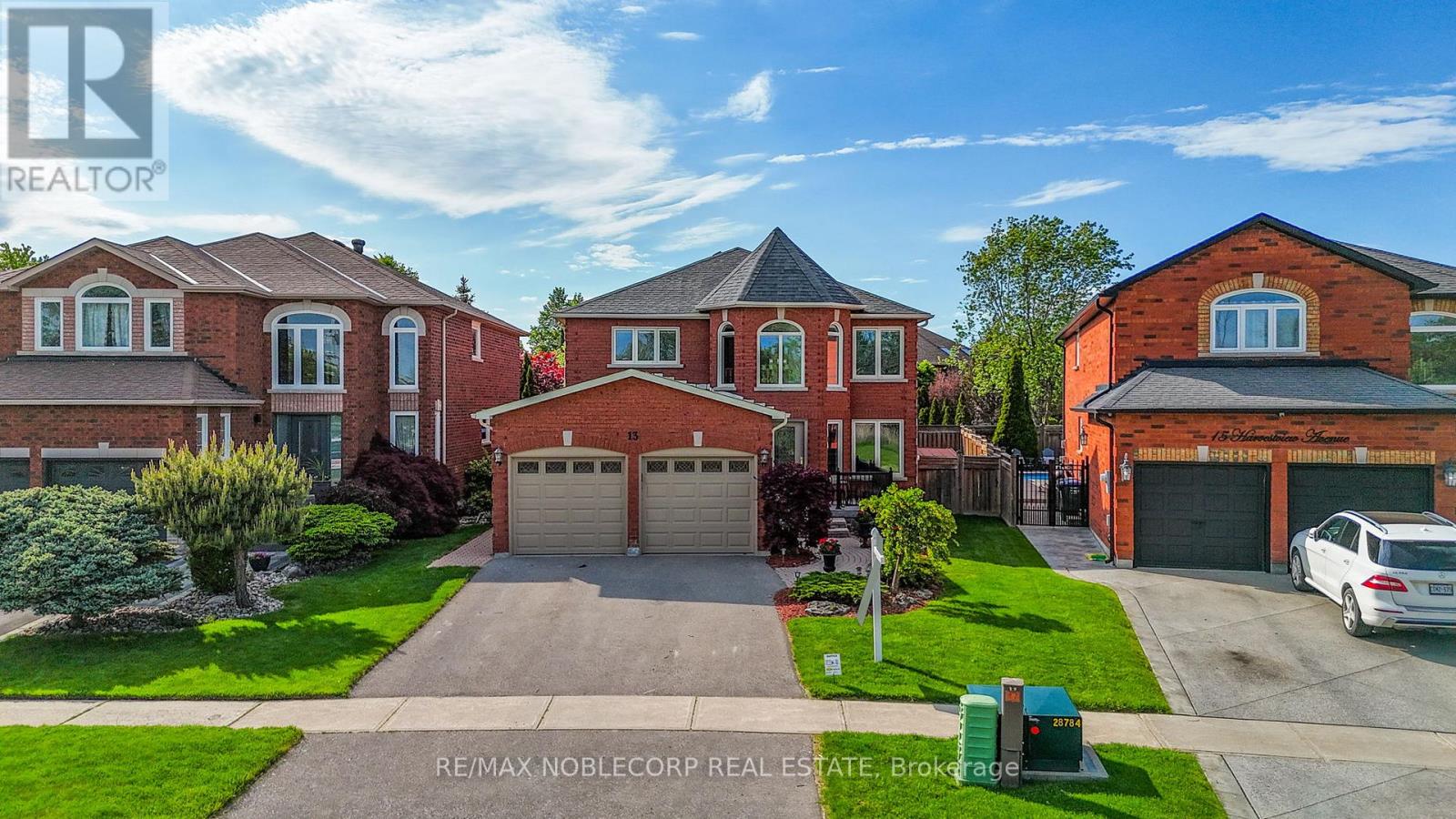 13 HARVESTVIEW AVENUE - 4