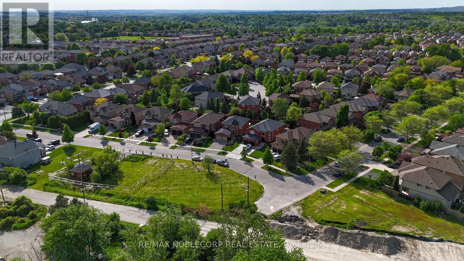 13 HARVESTVIEW AVENUE - 8