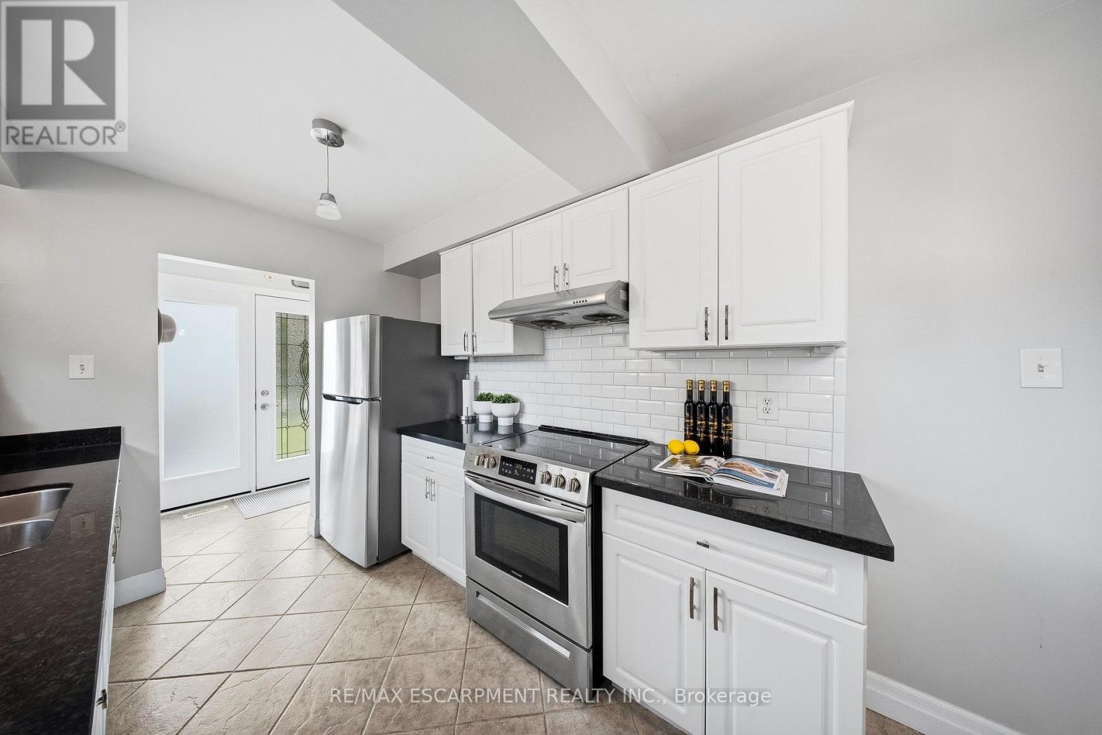 1251 FAIRDALE DRIVE - 18