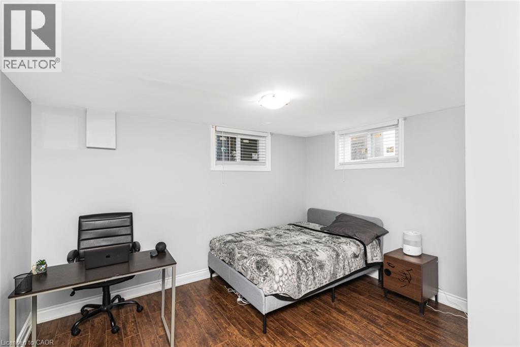 33 ALDERNEY Avenue - 33