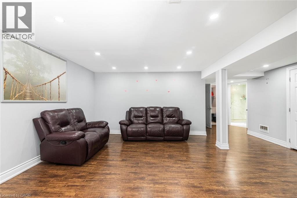 33 ALDERNEY Avenue - 40