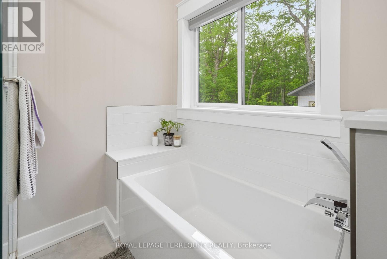218 CAMPBELL ROAD - 28
