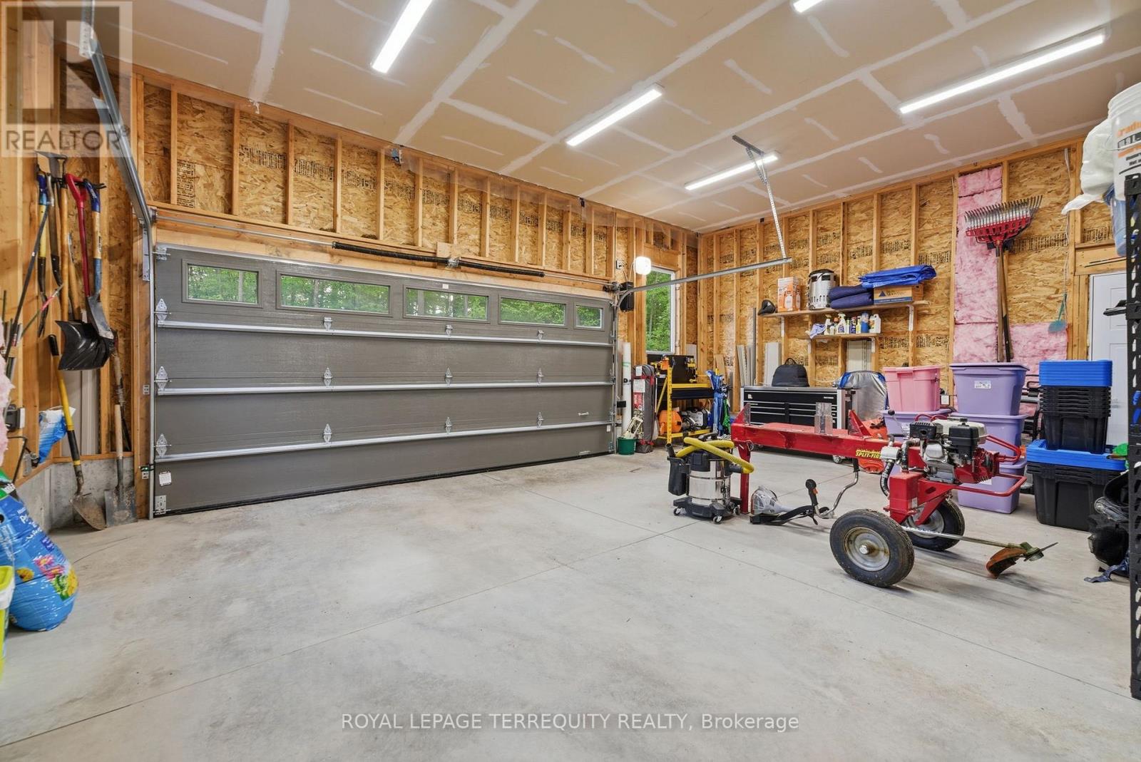 218 CAMPBELL ROAD - 33