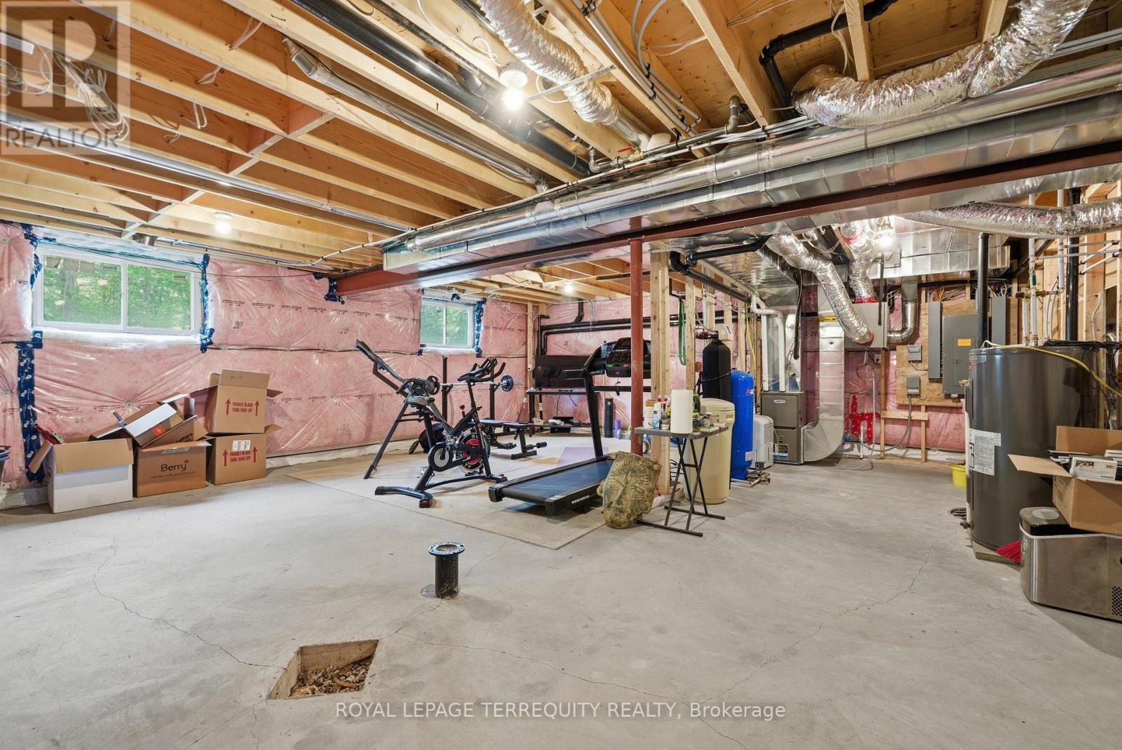 218 CAMPBELL ROAD - 34