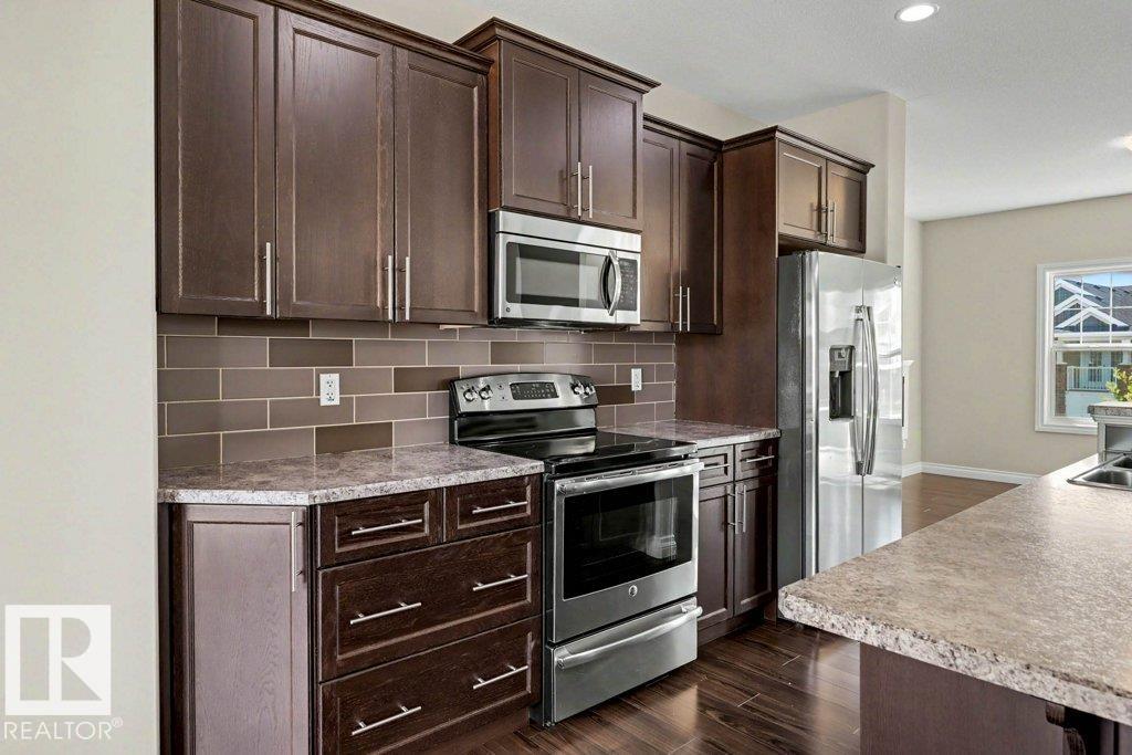 2 SIMMONDS PL — photo 16