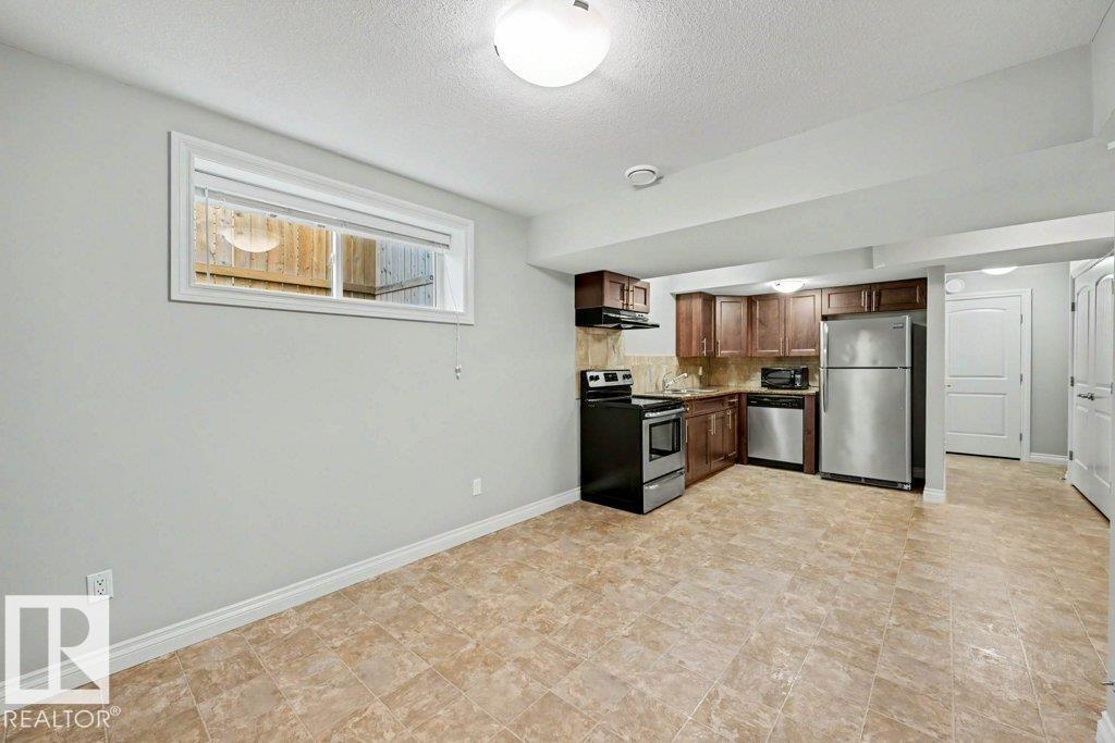 2 SIMMONDS PL — photo 37