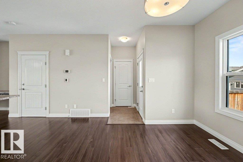 2 SIMMONDS PL — photo 21