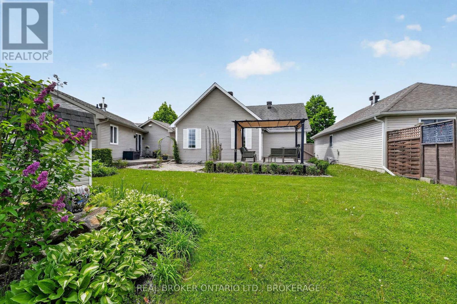 1526 FRANK COURT - 26