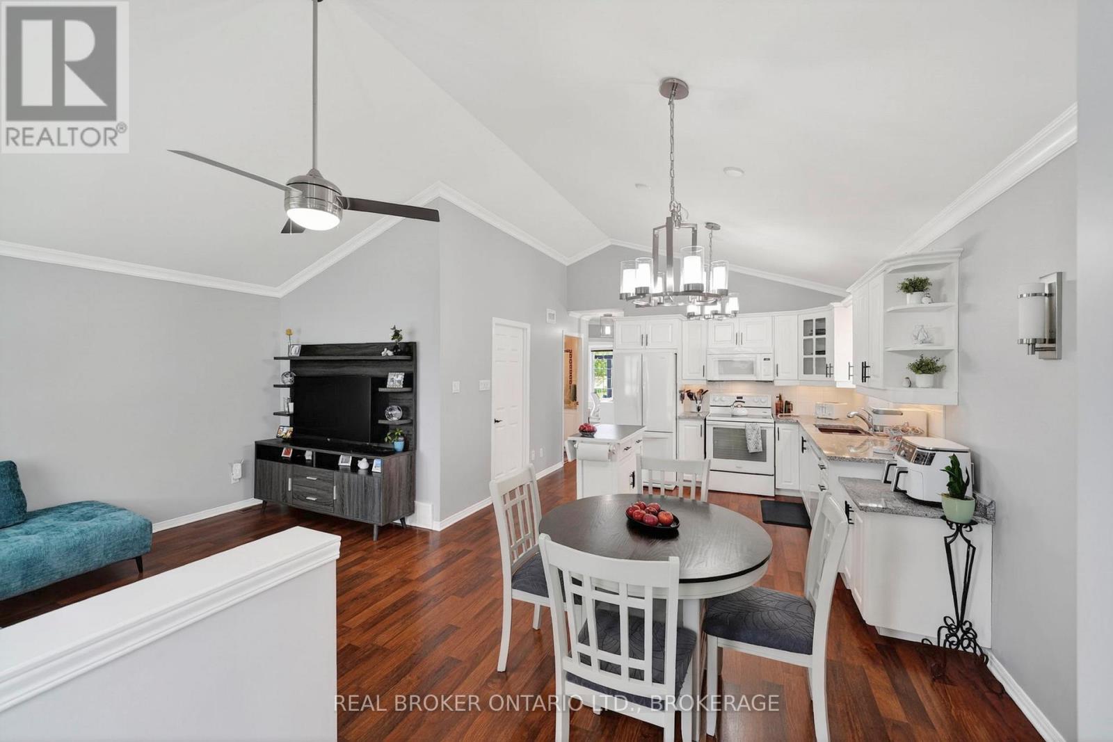 1526 FRANK COURT - Image 3