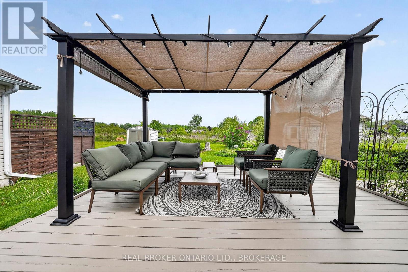 1526 FRANK COURT - 31
