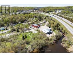 7 East Airport Road, Huntsville, ON P1H1X7 Photo 47