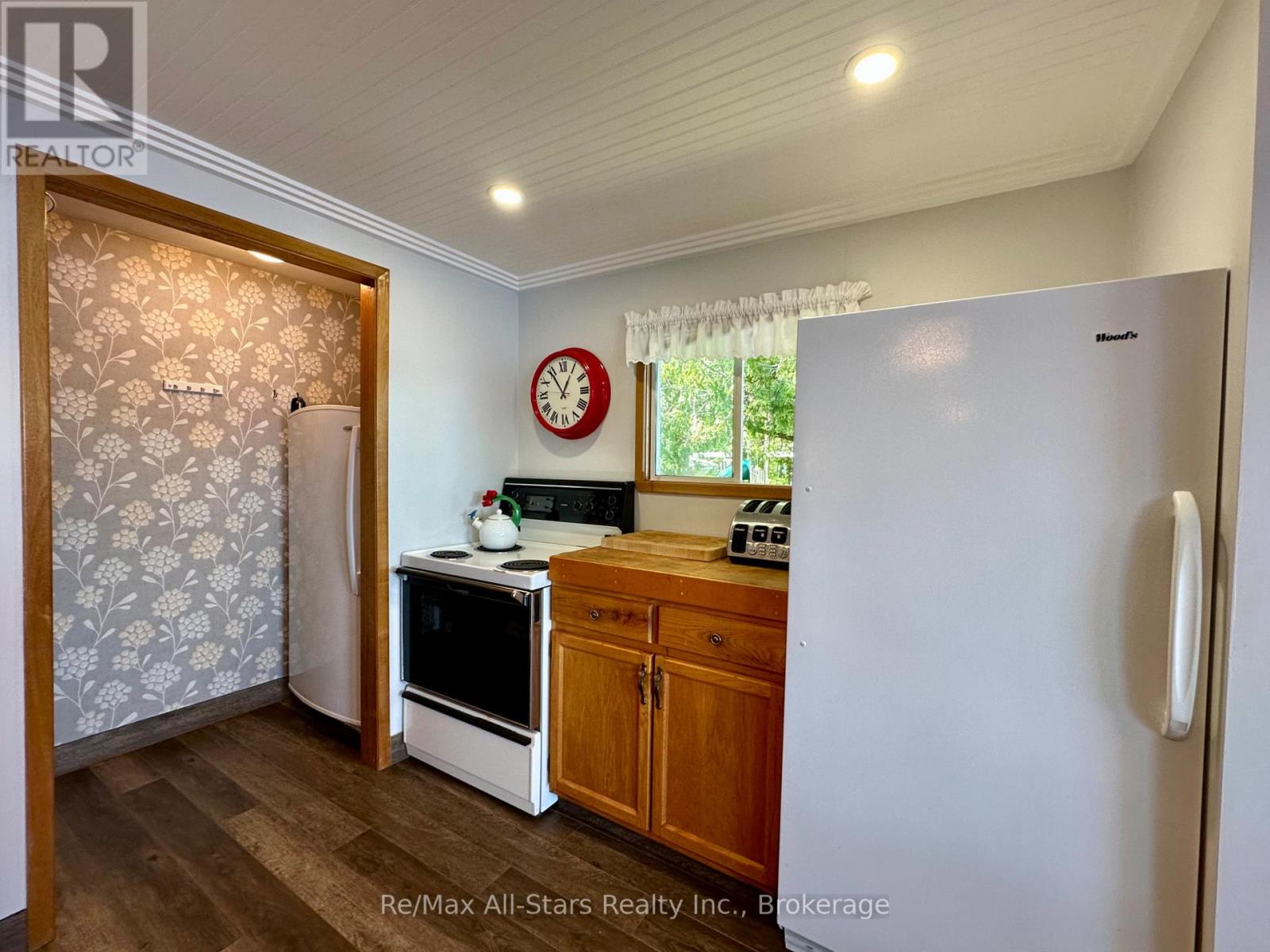 700 GRAND ISLAND ROAD - 8