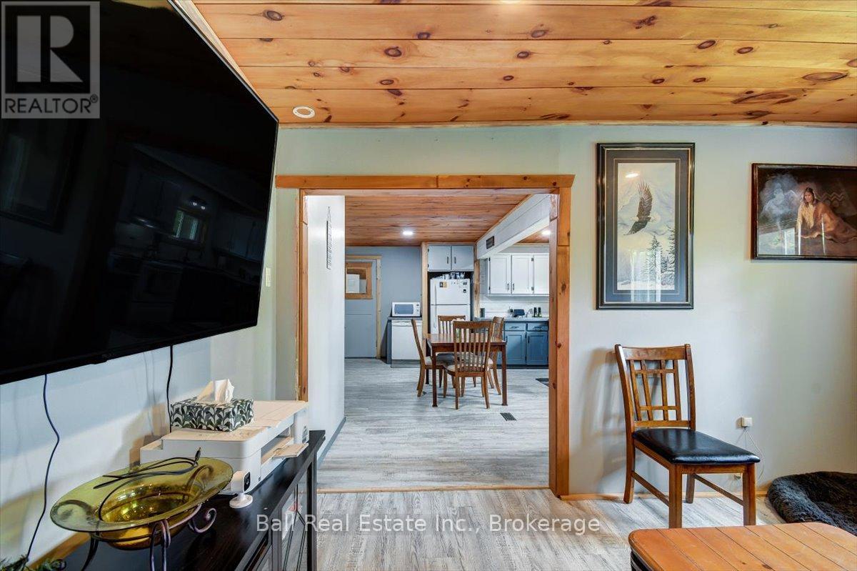 20 ART BOTT ROAD - 11