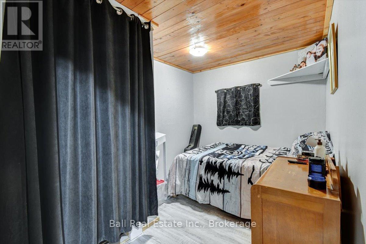 20 ART BOTT ROAD - 21