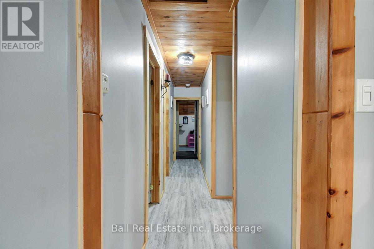 20 ART BOTT ROAD - 22