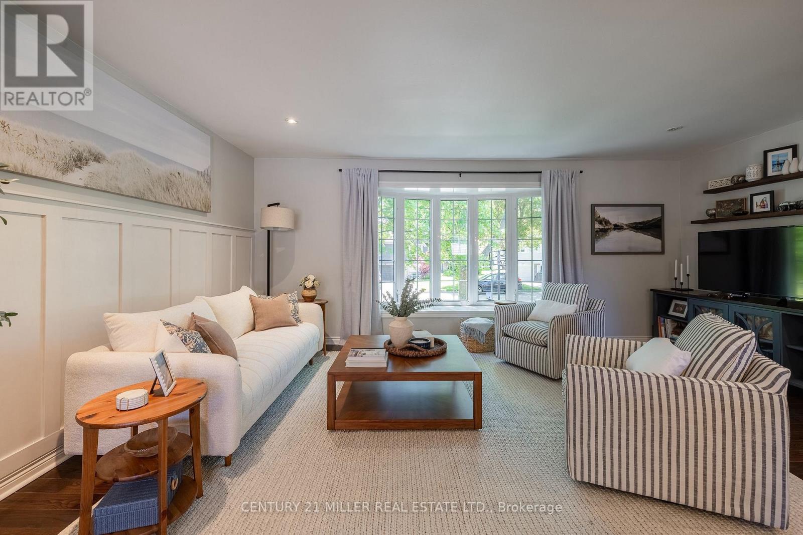 1259 RICHARDS CRESCENT - 6
