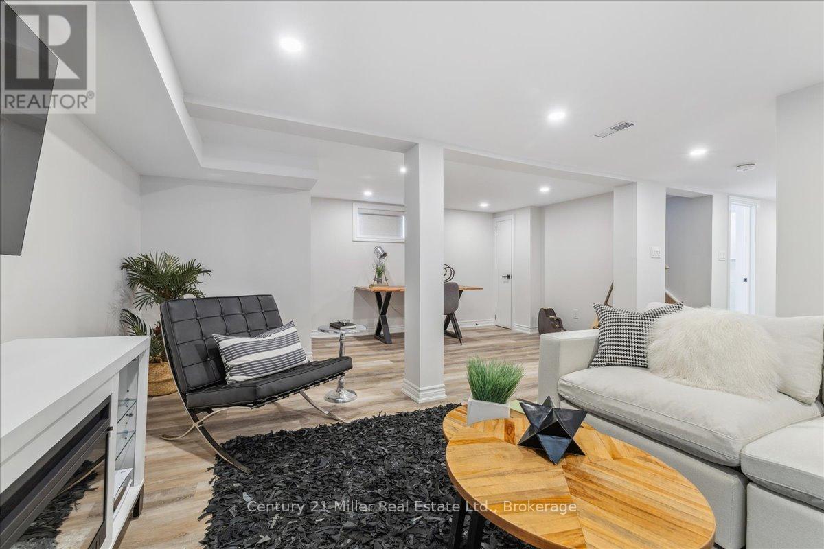 281 PEEL STREET - 28