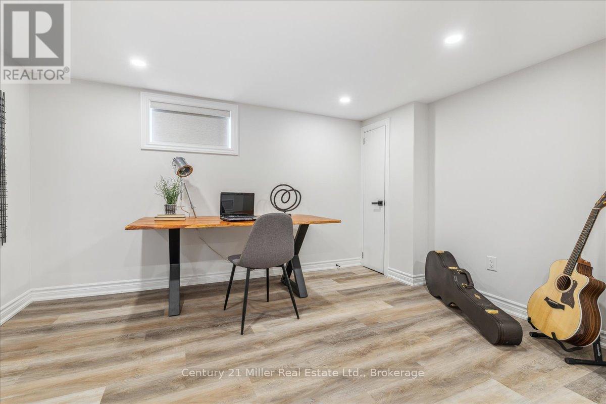 281 PEEL STREET - 30