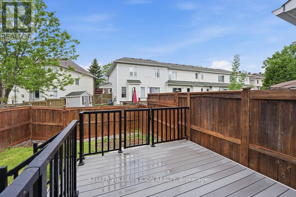 90 SUNVALE WAY - 45