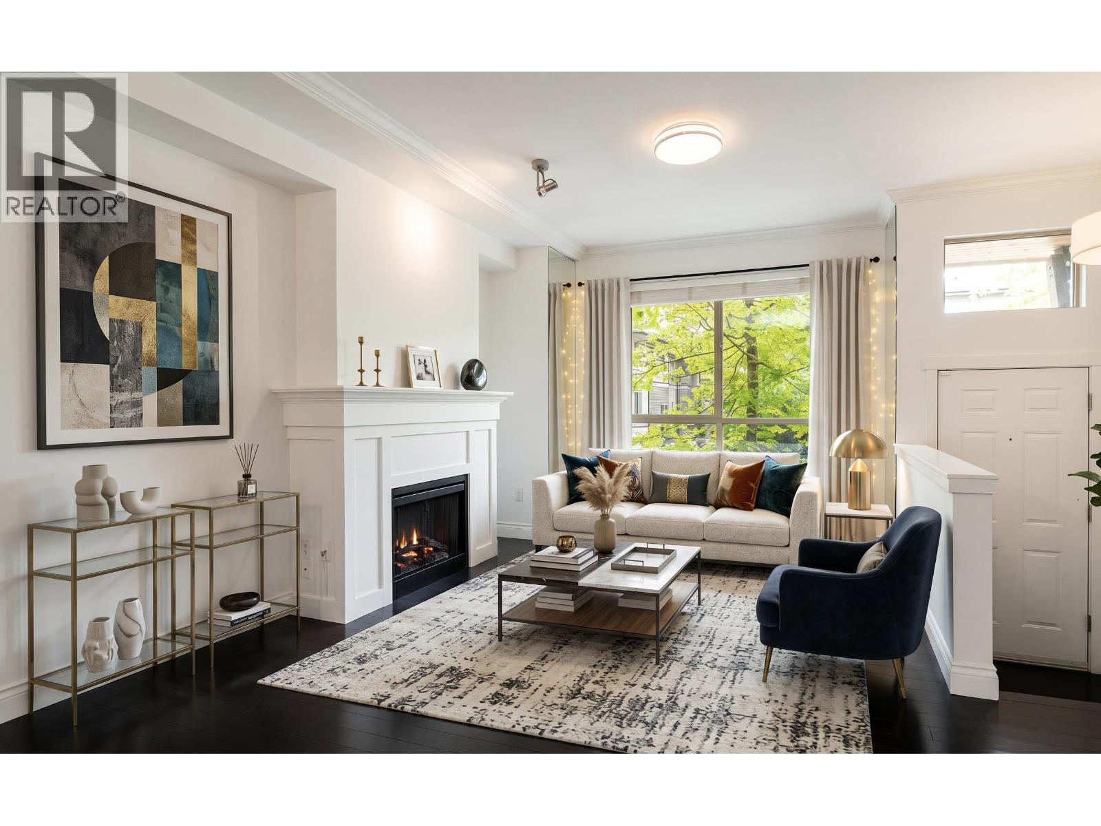 98 100 KLAHANIE DRIVE