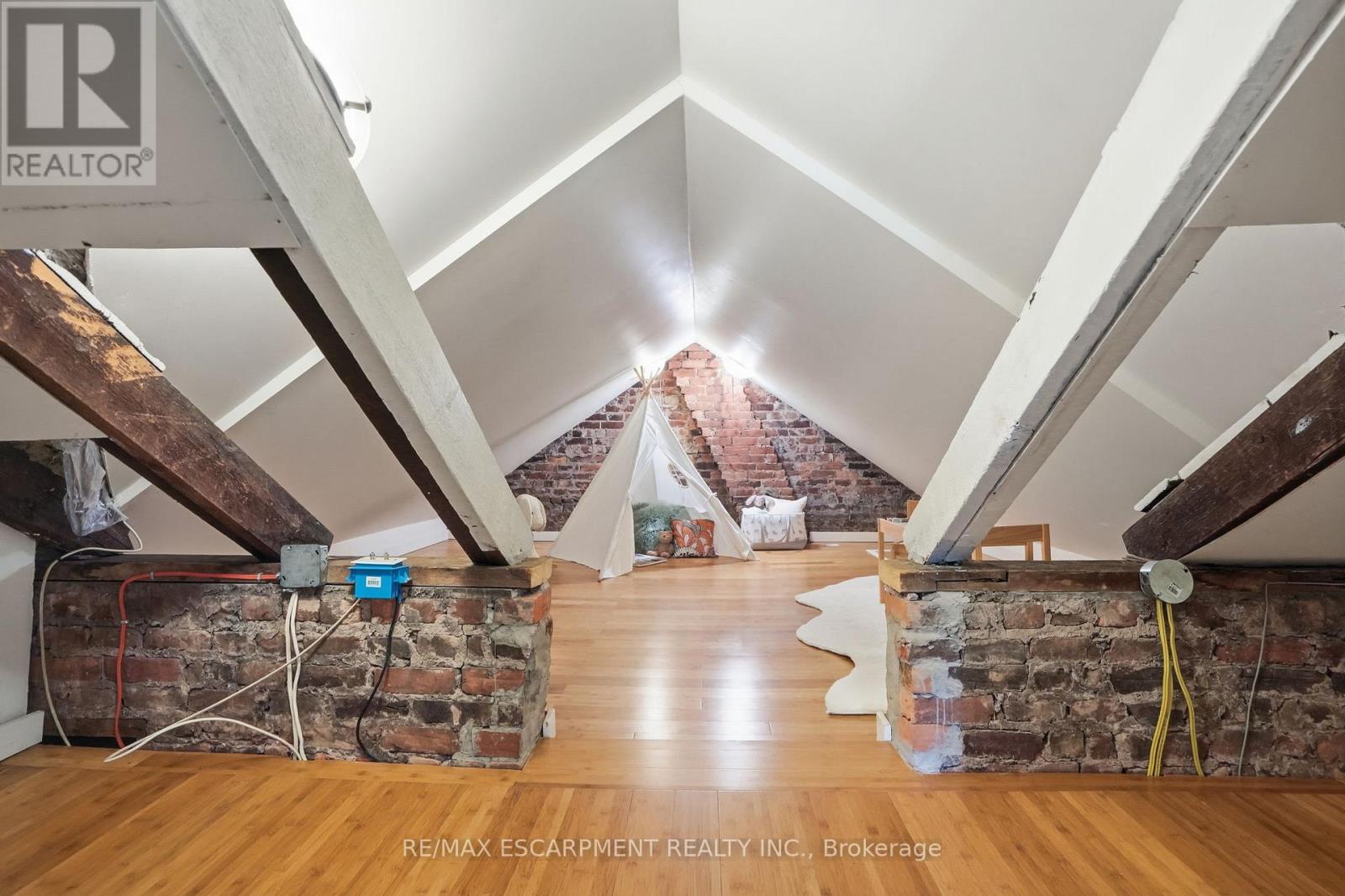 314 HESS STREET S - 39