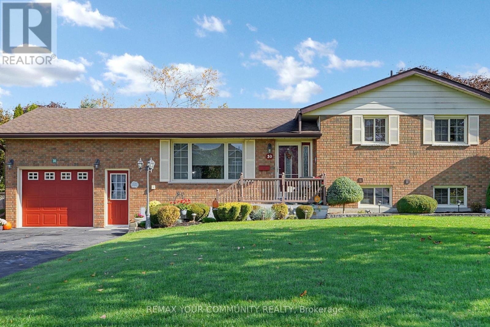30 GRANT DRIVE - 7