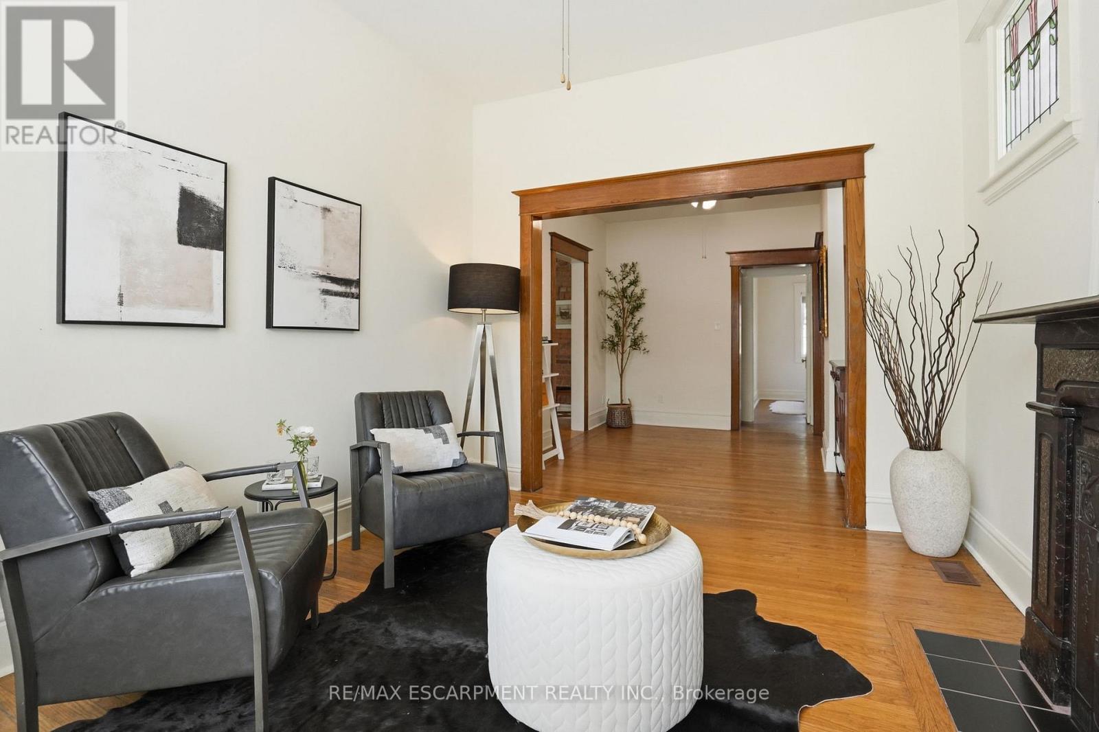 314 HESS STREET S - 23