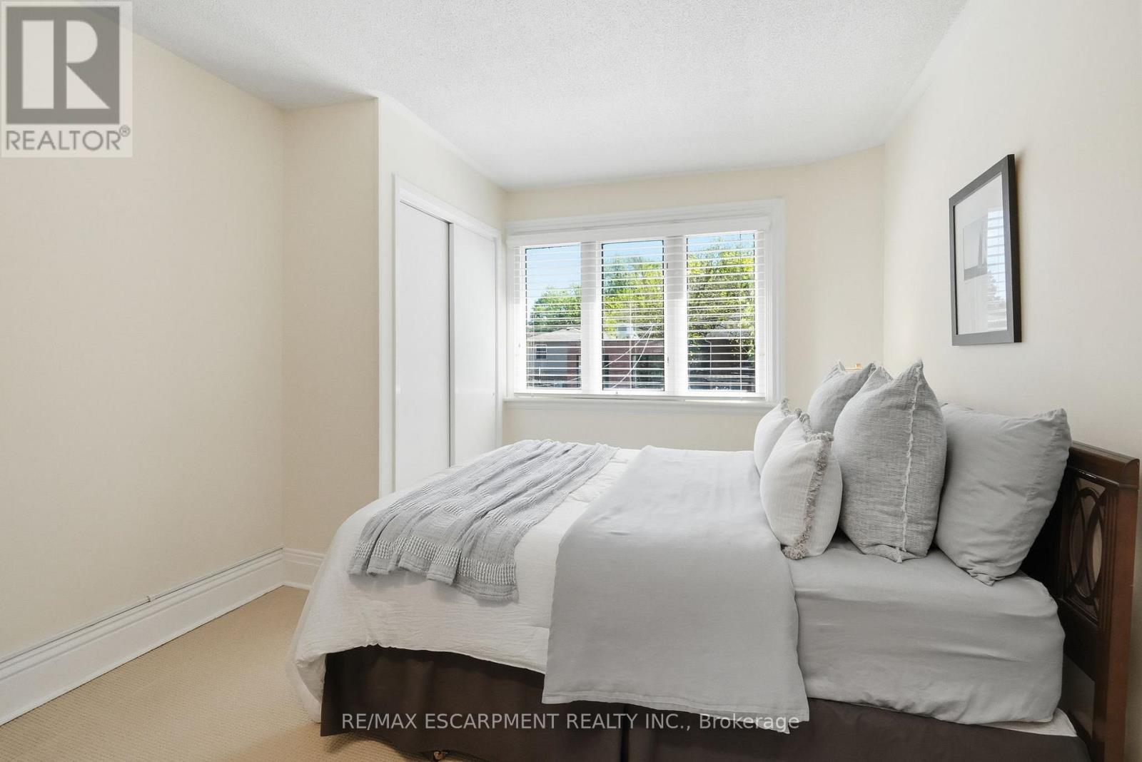 314 HESS STREET S - 43