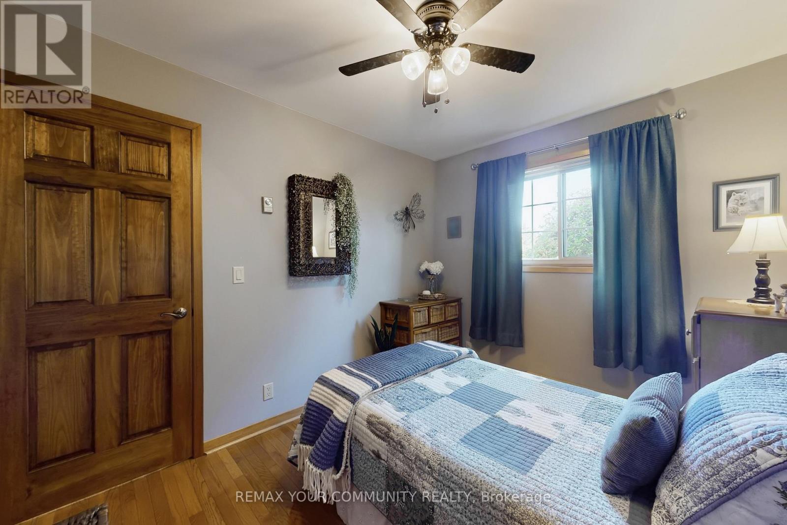 30 GRANT DRIVE - 22