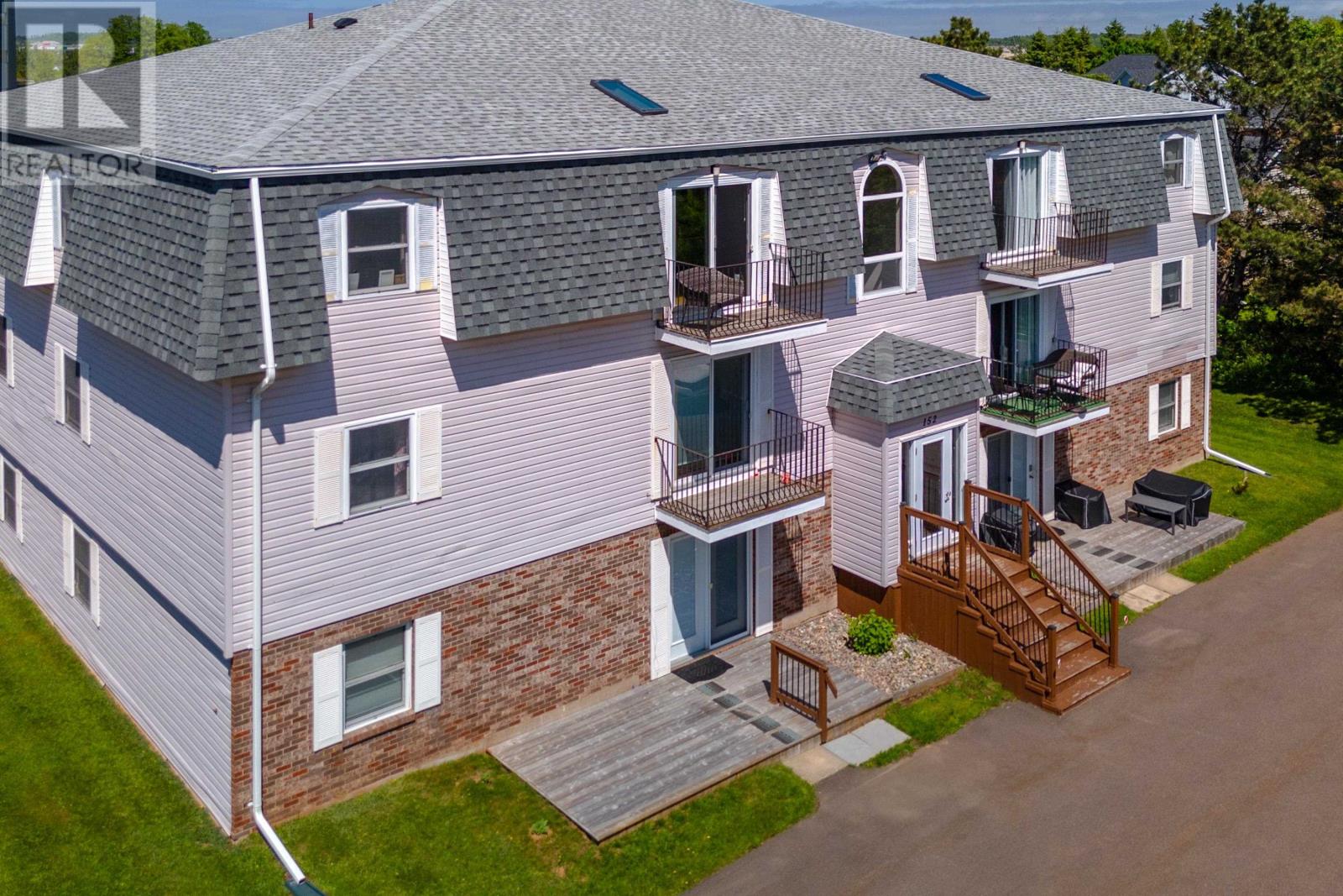 #10 152 Maypoint Road - 1