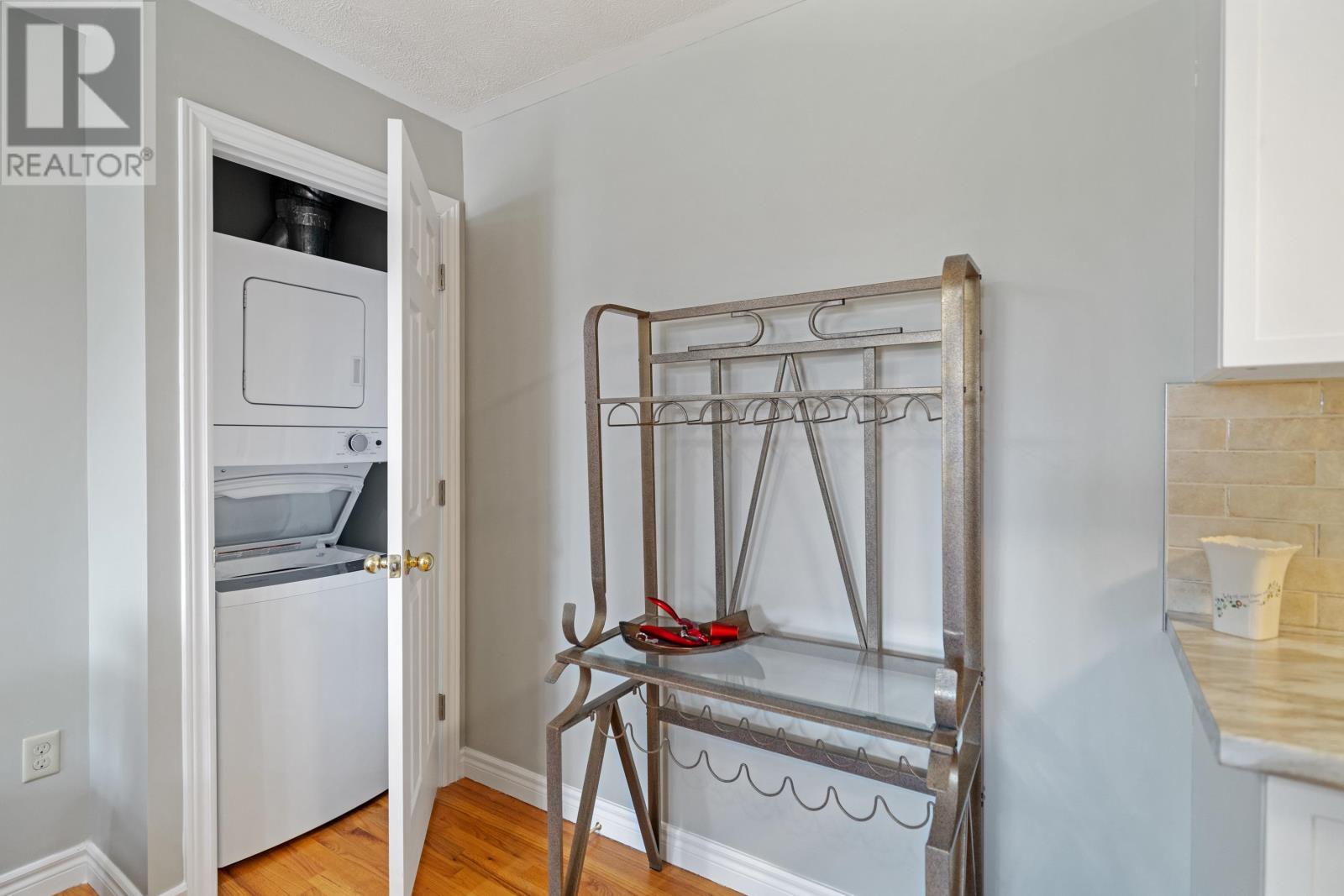 #10 152 Maypoint Road - 11