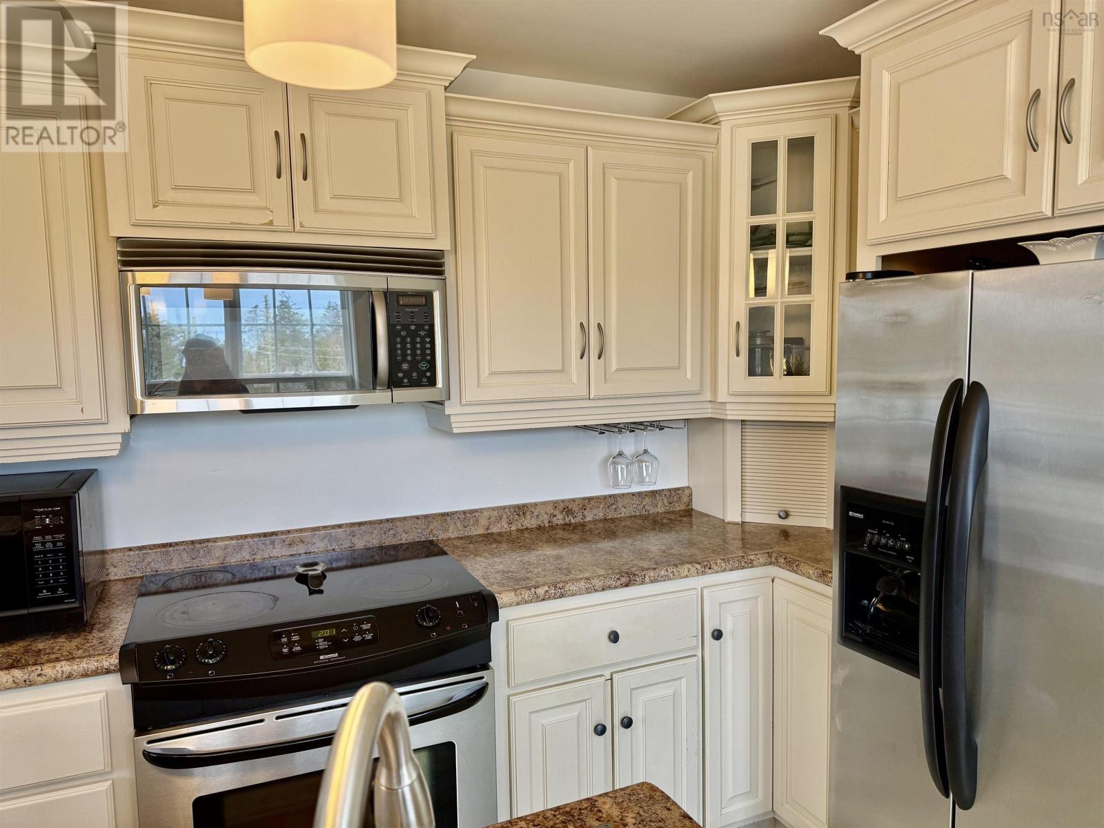 1209 Stoney Island - 17